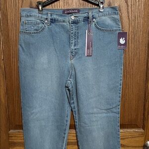Gloria Vanderbilt Light Blue Relaxed Jeans